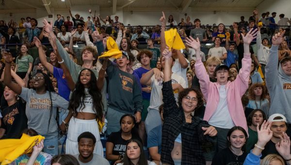 WCU students celebrate at welcome back event