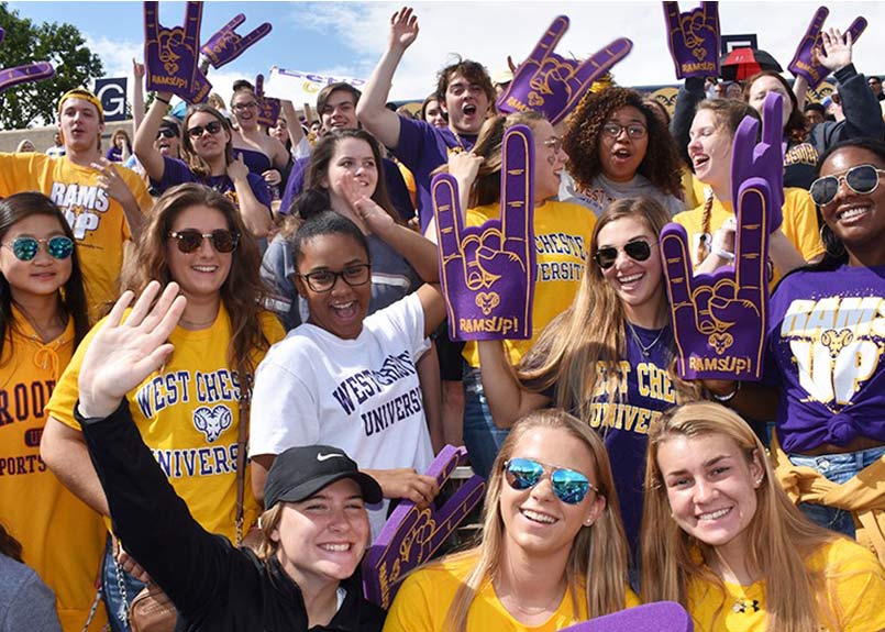 WCU students celebrate at welcome back event
