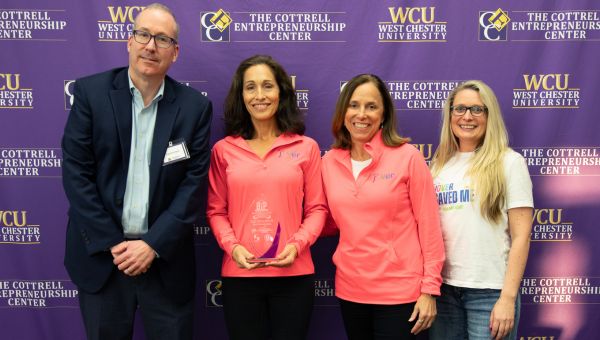 Meridian Bank’s Patrick Hart with the 2025 Overall Competition Winner, the Jover Walker Cover Team Meridian Bank’s Patrick Hart with the 2025 Overall Competition Winner, the Jover Walker Cover Team