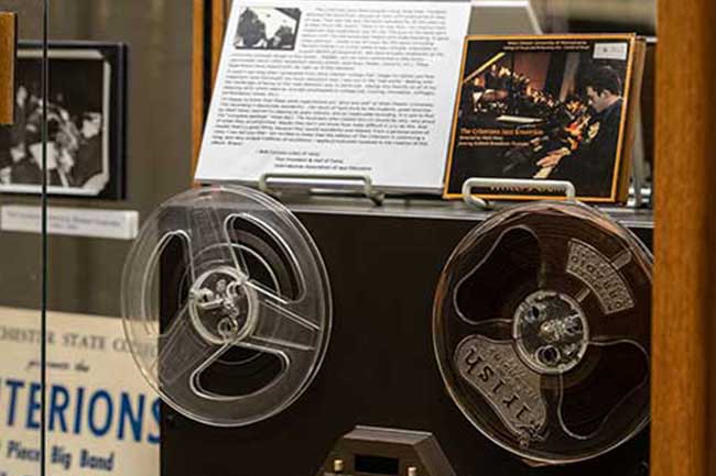 BOB & DARLENE CURNOW JAZZ LIBRARY thumbnail of item 15
