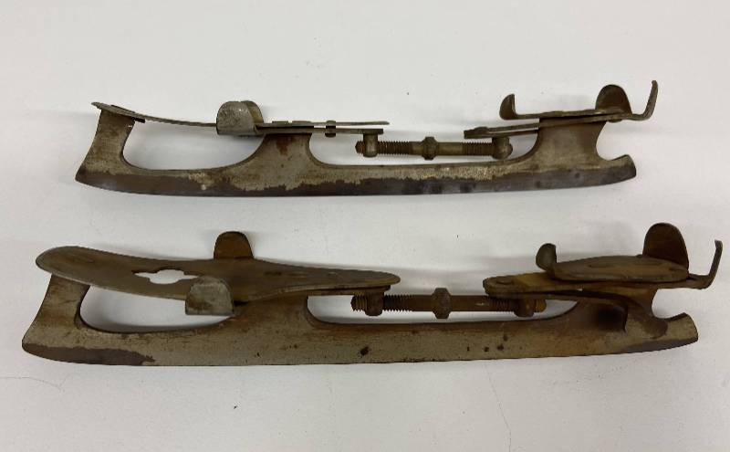Early 20th Century Ice Skates